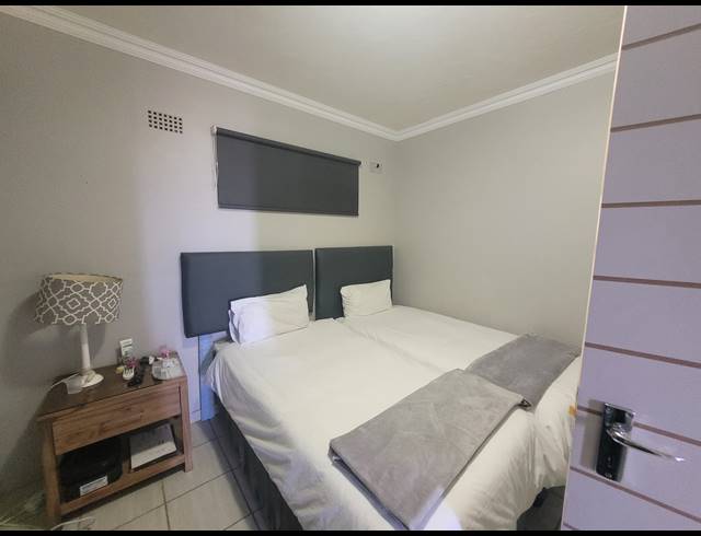 2 BEDROOM APARTMENT FOR SALE IN UMHLANGA CENTRAL